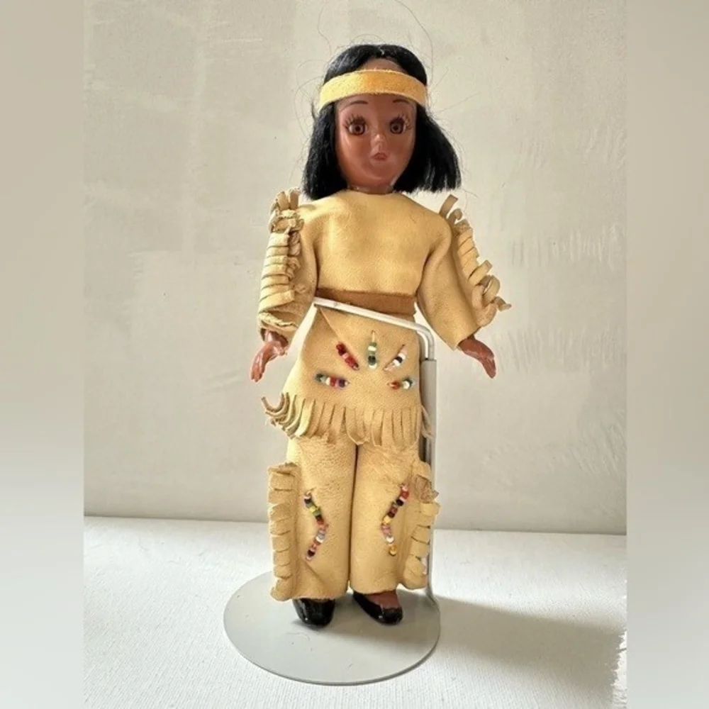 Vintage Native American Indian Girl Doll 8